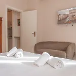Center - Dimora Intima Apartamento Perúgia