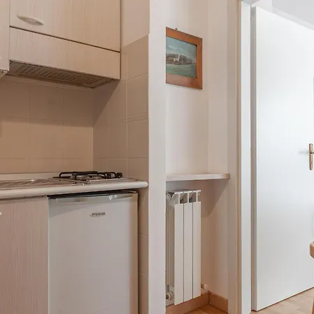 Center - Dimora Intima 公寓