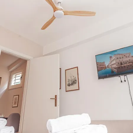 Center - Dimora Intima *