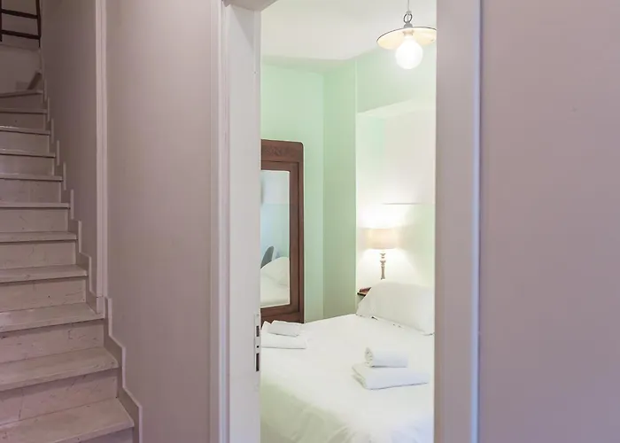 Center - Dimora Intima アパート