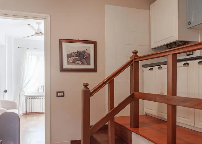 Center - Dimora Intima アパート