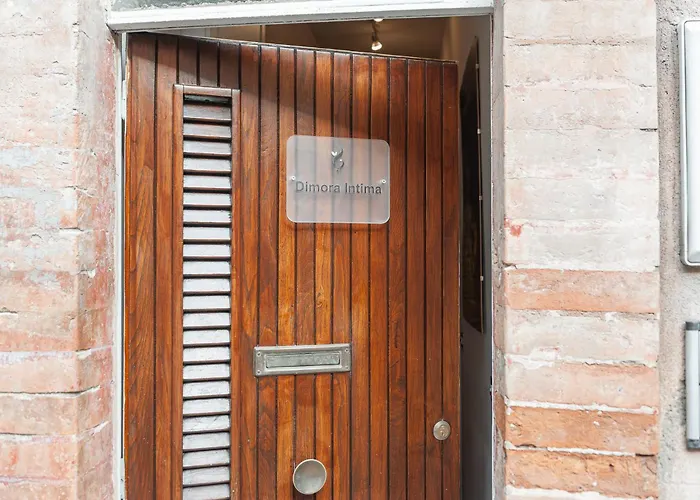 アパート Center - Dimora Intima *